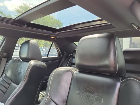 Used 2023 Chrysler 300 C RWD image 22