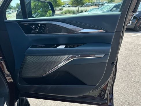Used 2025 Cadillac Escalade IQ Luxury 2 w/ LPO, Premium Carpet Package AWD/4WD image 41