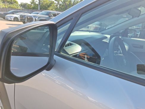 Used 2026 Toyota Corolla Cross L FWD image 13