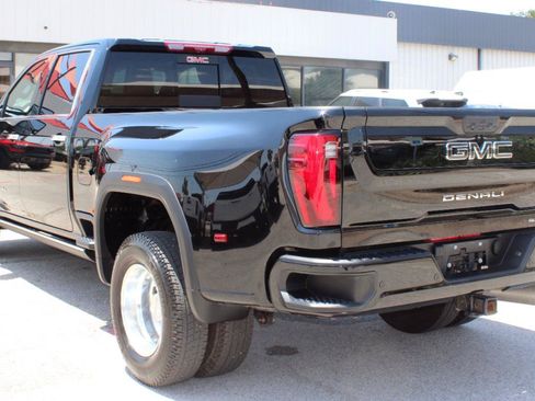 Used 2026 GMC Sierra 3500 Denali Ultimate AWD/4WD image 4