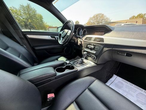 Used 2013 Mercedes-Benz C 250 Sedan image 19