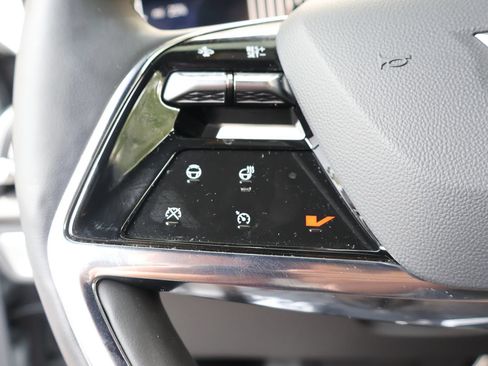 Certified 2026 Cadillac Vistiq Sport w/ LPO, Floor Liner Package AWD/4WD image 23