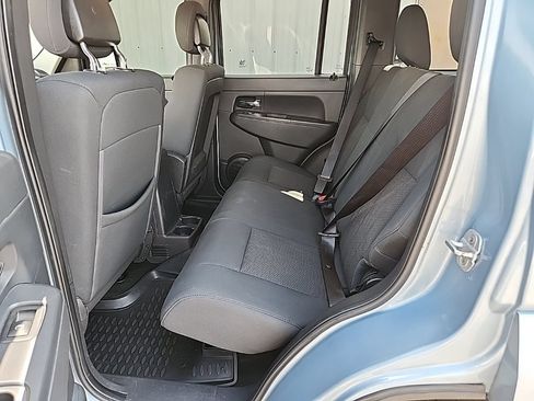Used 2012 Jeep Liberty Sport w/ Trailer Tow Class III Group AWD/4WD image 29