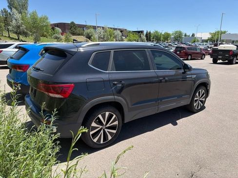 Used 2022 Volkswagen Taos SE AWD/4WD image 4