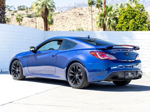 Used 2016 Hyundai Genesis Coupe 3.8 image 7