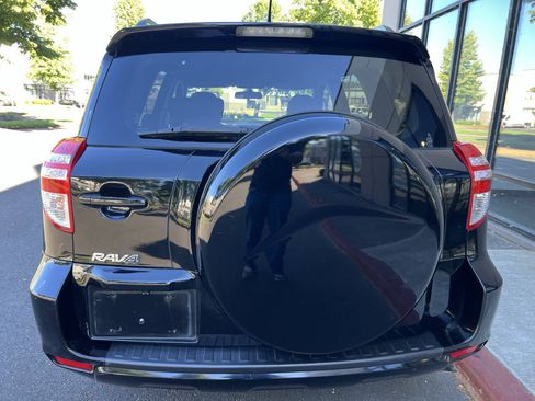 Used 2011 Toyota RAV4 2WD w/ Base L4 Extra Value Pkg image 4
