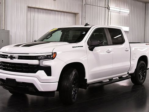 Used 2023 Chevrolet Silverado 1500 RST w/ Rally Edition image 3