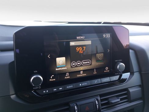 New 2025 Nissan Pathfinder S image 16