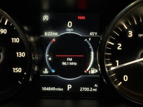 Used 2018 Land Rover Discovery Sport SE image 5