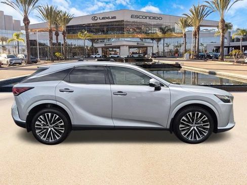 Used 2025 Lexus RX 350 w/ Convenience Package AWD/4WD image 4