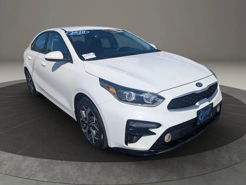 Used 2020 Kia Forte LXS FWD image 3