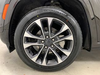 Used 2022 Jeep Grand Cherokee Overland AWD/4WD video 2