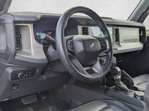 Used 2025 Ford Bronco Outer Banks w/ Sasquatch Package AWD/4WD image 4