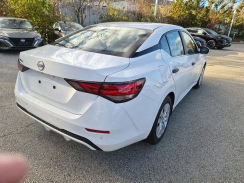 Used 2024 Nissan Sentra S image 9