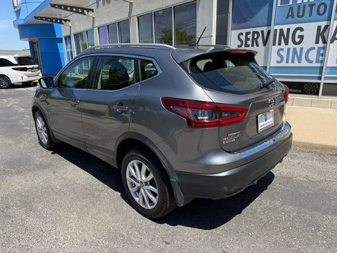 Used 2020 Nissan Rogue Sport SV FWD image 12