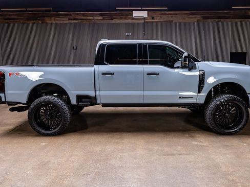 Used 2026 Ford F250 King Ranch w/ Chrome Package image 11