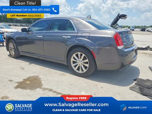 Used 2018 Chrysler 300 Limited AWD/4WD image 3