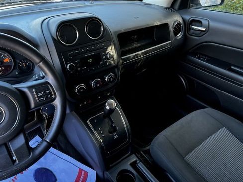 Used 2017 Jeep Patriot Latitude image 34
