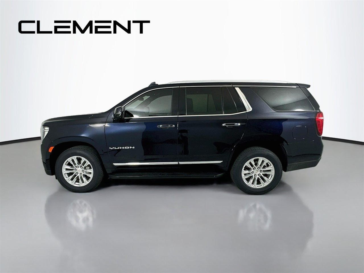 Used 2023 GMC Yukon SLT w/ SLT Premium Package AWD/4WD image 6