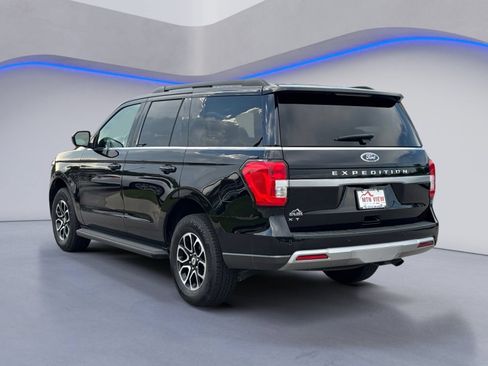 Used 2024 Ford Expedition XLT AWD/4WD image 3
