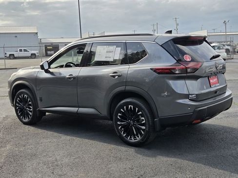 New 2026 Nissan Rogue SV image 4