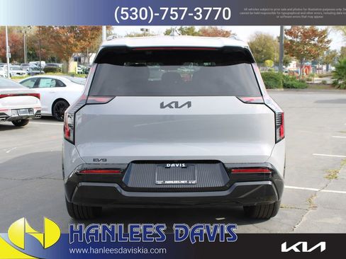 New 2026 Kia EV9 Land w/ Nightfall Edition Package AWD/4WD image 8
