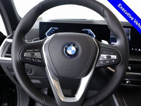 New 2025 BMW X5 xDrive50e w/ Premium Package image 4