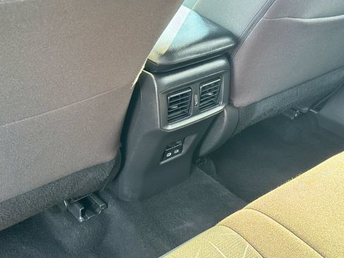 Used 2024 Toyota RAV4 XLE FWD image 37