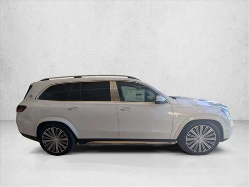 New 2026 Mercedes-Benz Maybach GLS 600 4MATIC image 4
