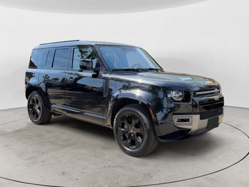 Used 2022 Land Rover Defender 110 X-Dynamic SE AWD/4WD image 2