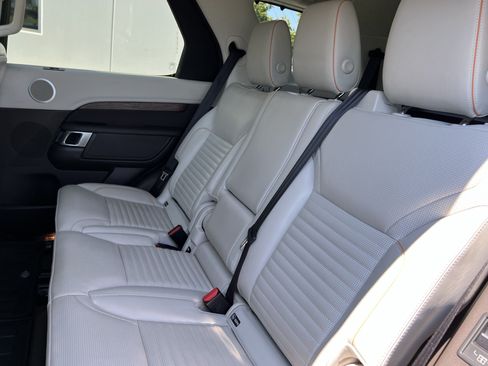 Used 2019 Land Rover Discovery HSE AWD/4WD image 33