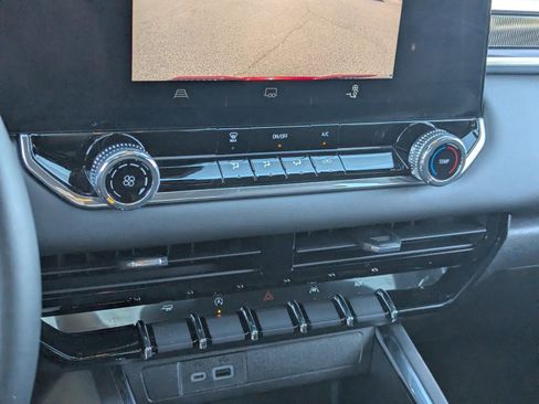 Used 2024 GMC Canyon Elevation w/ Trailering Package image 29