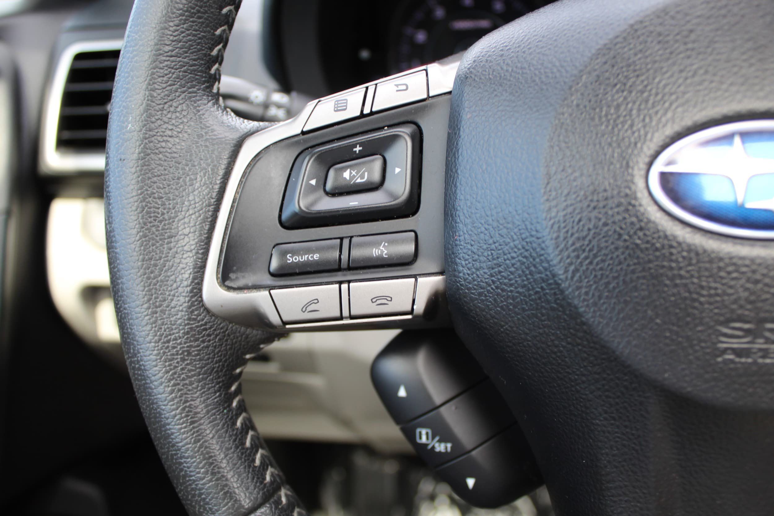 Used 2016 Subaru Forester 2.5i Touring w/ Eyesight & Navigation System AWD/4WD image 23