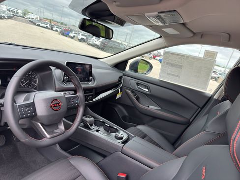 New 2026 Nissan Rogue SV AWD/4WD image 24