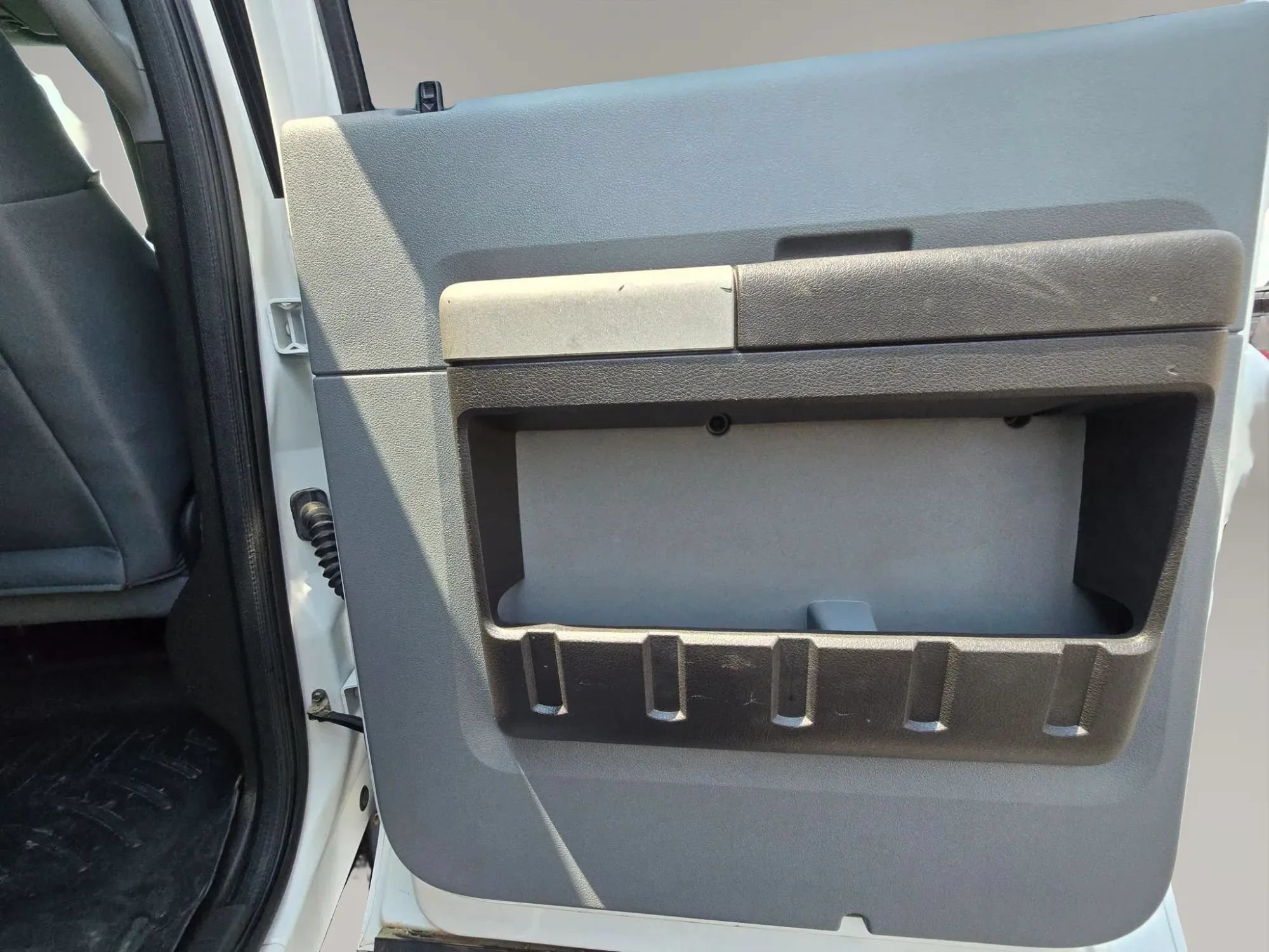 Used 2013 Ford F250 XLT w/ Chrome Pkg AWD/4WD image 17