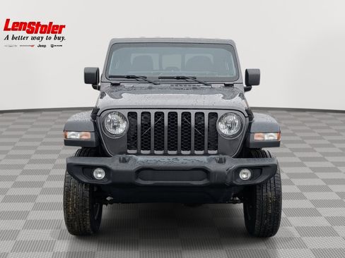 Used 2020 Jeep Gladiator Sport image 8