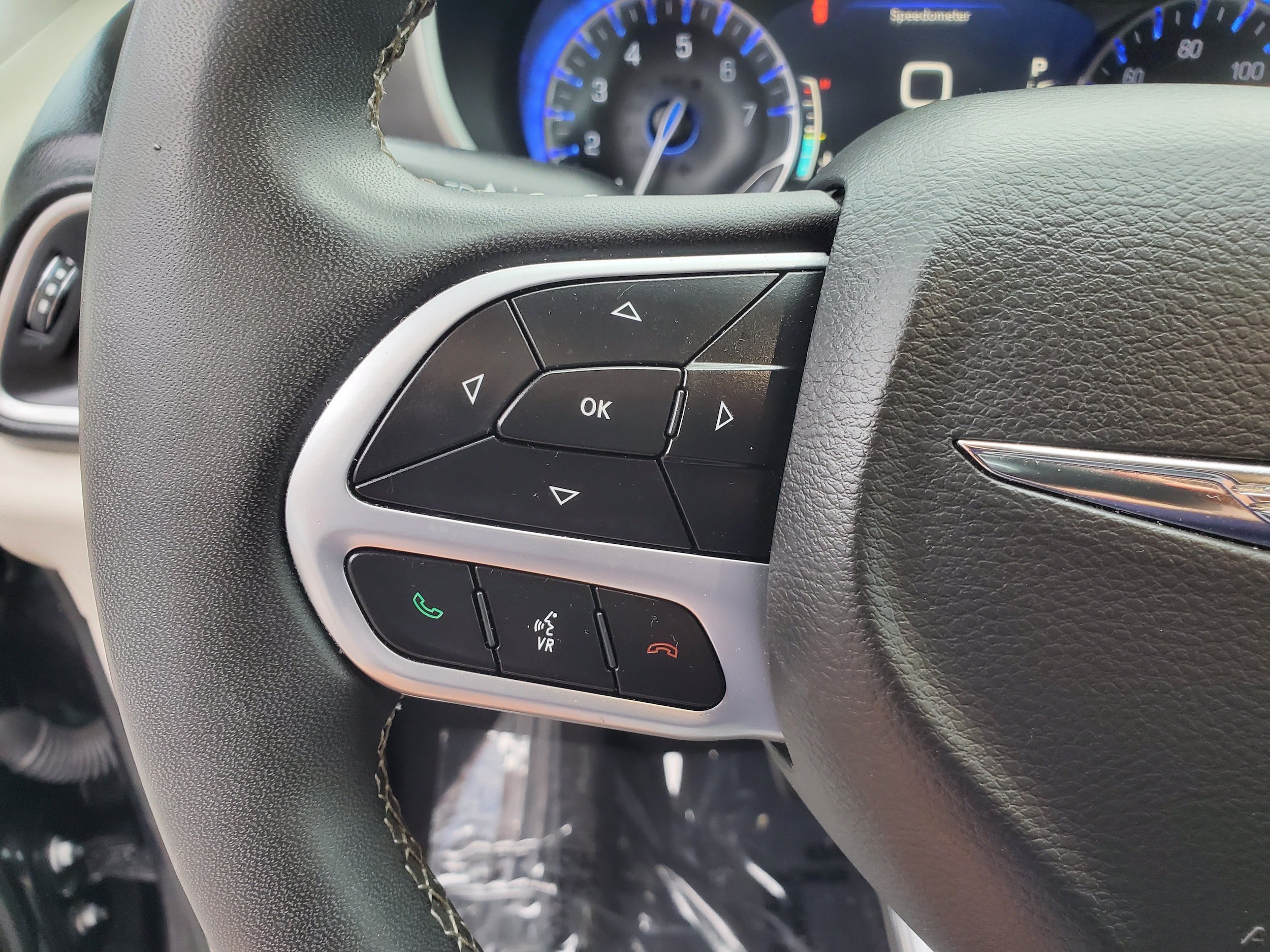 Used 2022 Chrysler Pacifica Touring-L FWD image 15