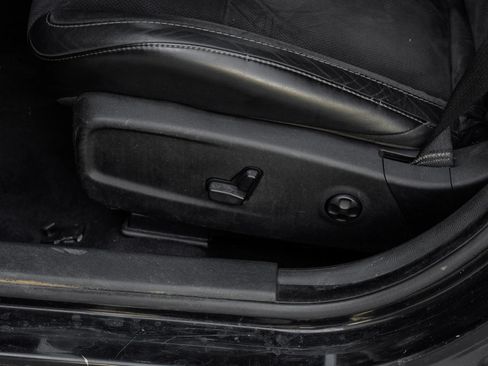Used 2016 Dodge Charger R/T Scat Pack w/ Technology Group RWD image 36
