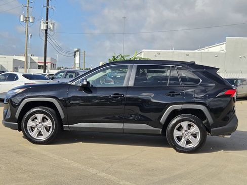 Used 2025 Toyota RAV4 XLE FWD image 6