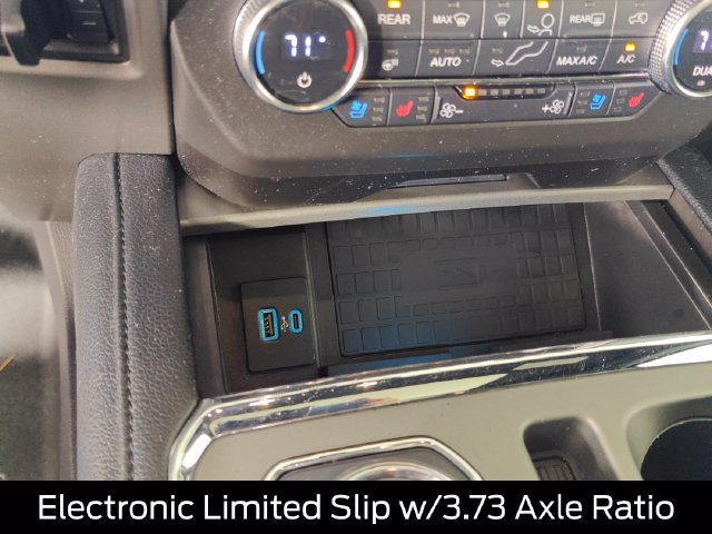 Used 2020 Ford Expedition XLT w/ Equipment Group 202A AWD/4WD image 50