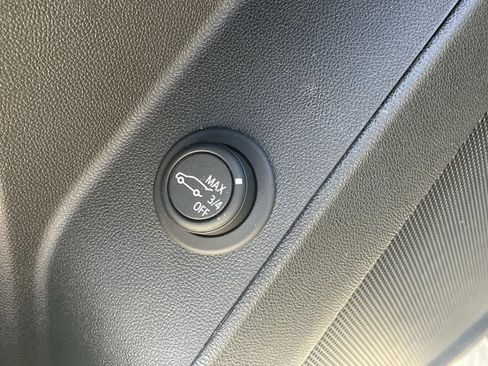 Used 2024 Chevrolet Equinox LT FWD image 14