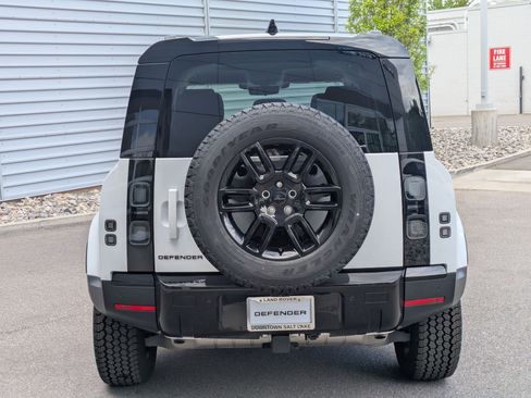 New 2026 Land Rover Defender 110 S AWD/4WD image 6
