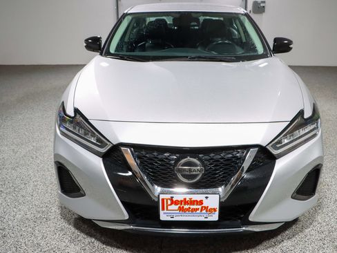 Used 2022 Nissan Maxima SV w/ Floor Mat Group FWD image 4