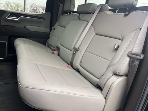 Used 2025 GMC Sierra 1500 SLT w/ SLT Premium Plus Package image 27