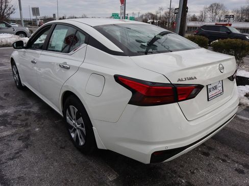 Certified 2025 Nissan Altima 2.5 S FWD image 7