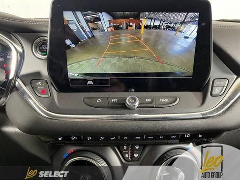 Used 2024 Chevrolet Blazer LT FWD image 18