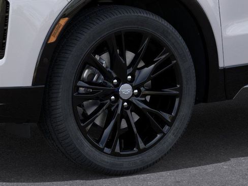 New 2025 Cadillac XT4 Sport w/ LPO, Onyx Lite Package image 9