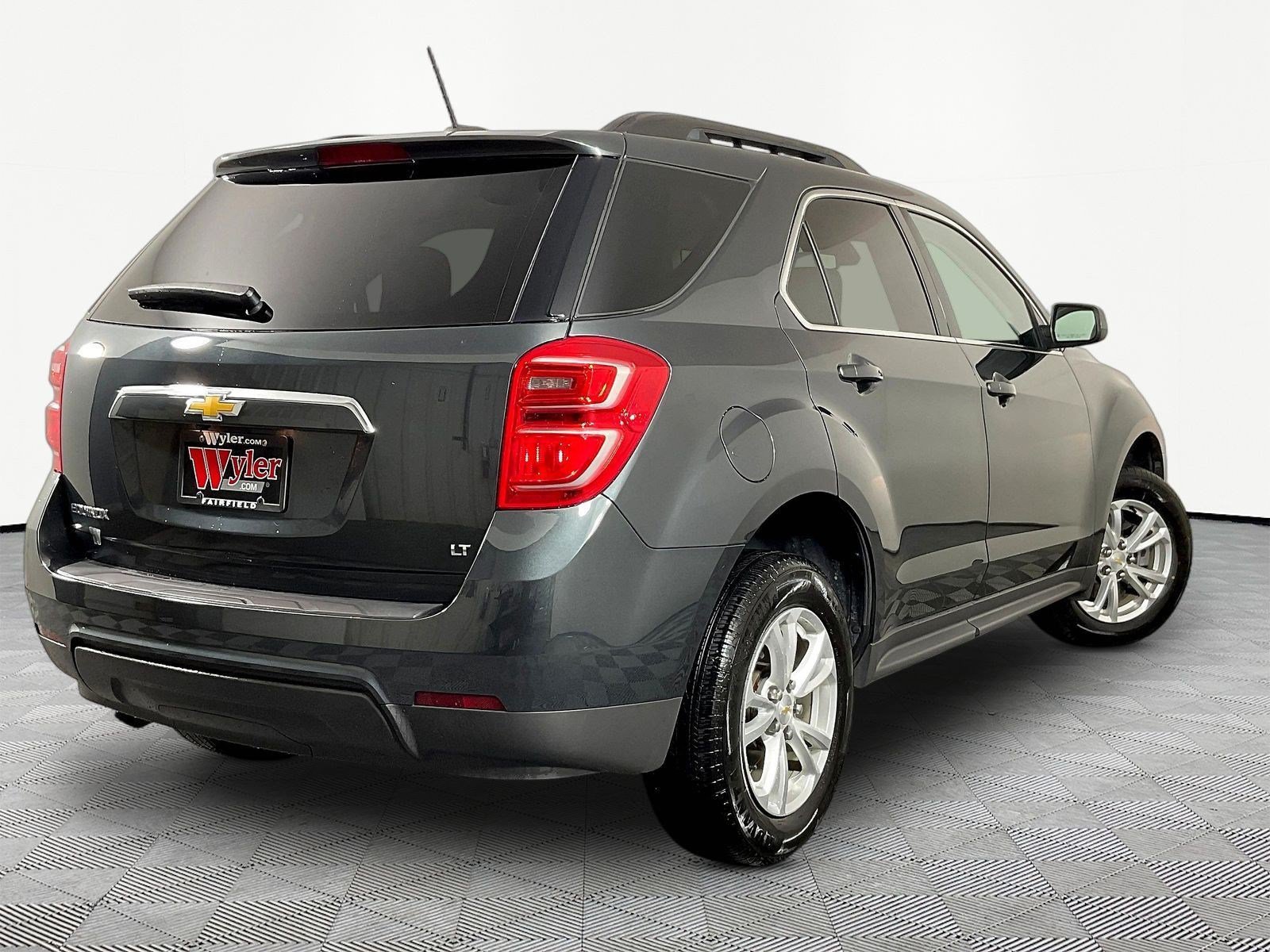 Used 2017 Chevrolet Equinox LT w/ Convenience Package FWD image 6