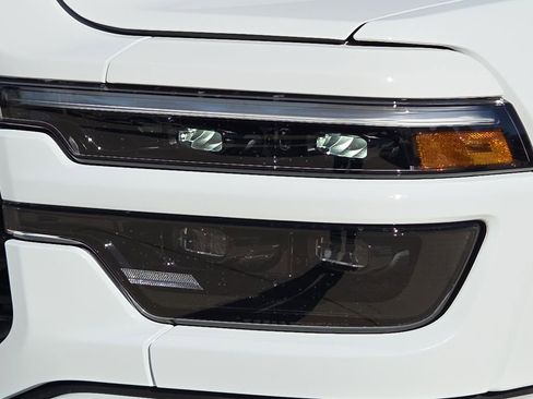 New 2026 RAM 2500 Limited AWD/4WD image 4