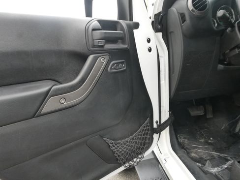 Used 2014 Jeep Wrangler Sport w/ Quick Order Package 24S AWD/4WD image 14